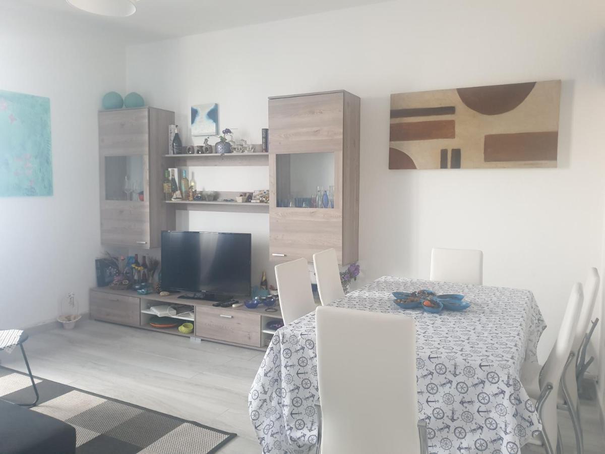 Appartamento In Centro Vista Mare SantʼAntìoco Екстериор снимка